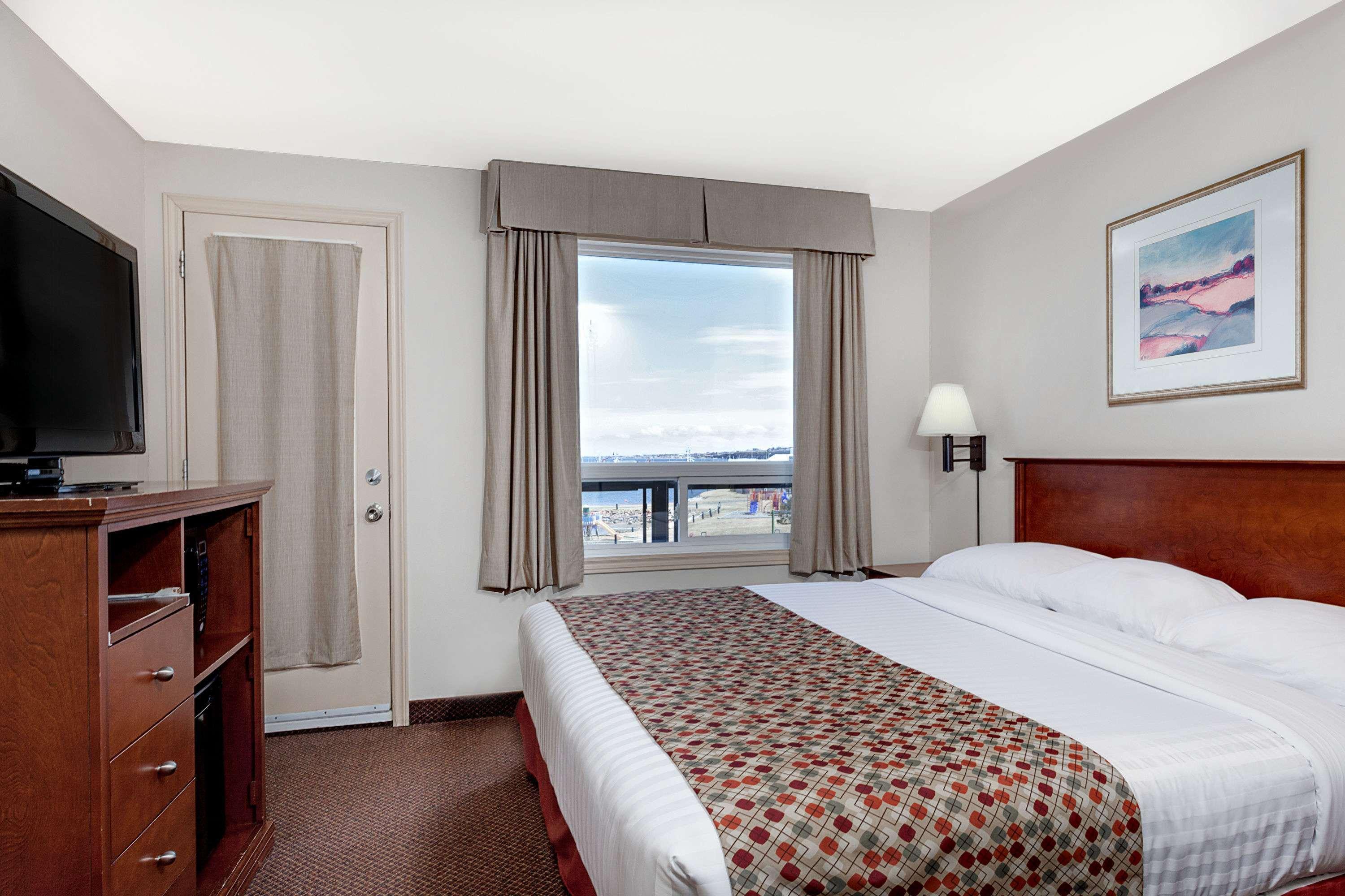 Hotel Super 8 By Wyndham Caraquet Exterior foto