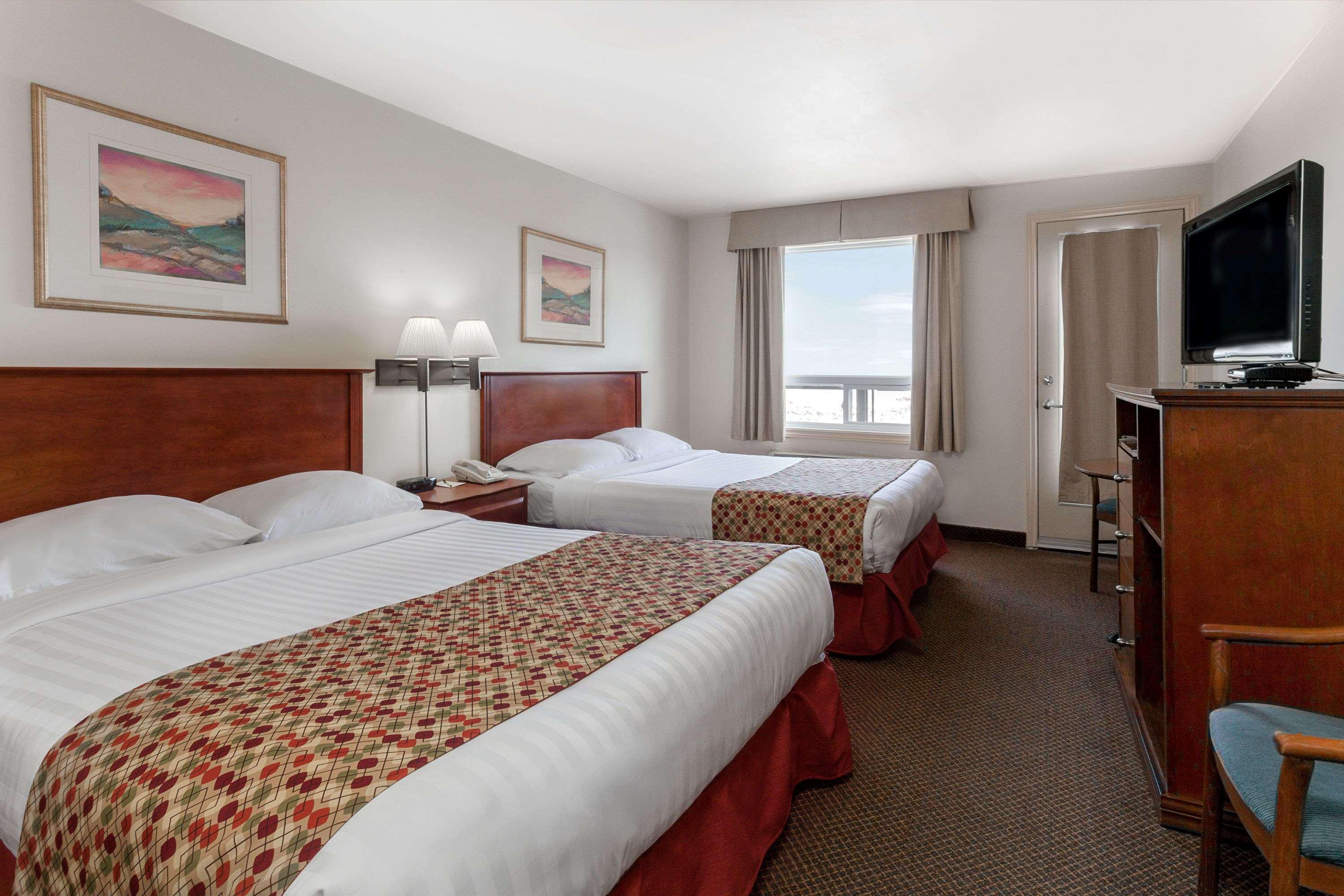 Hotel Super 8 By Wyndham Caraquet Exterior foto