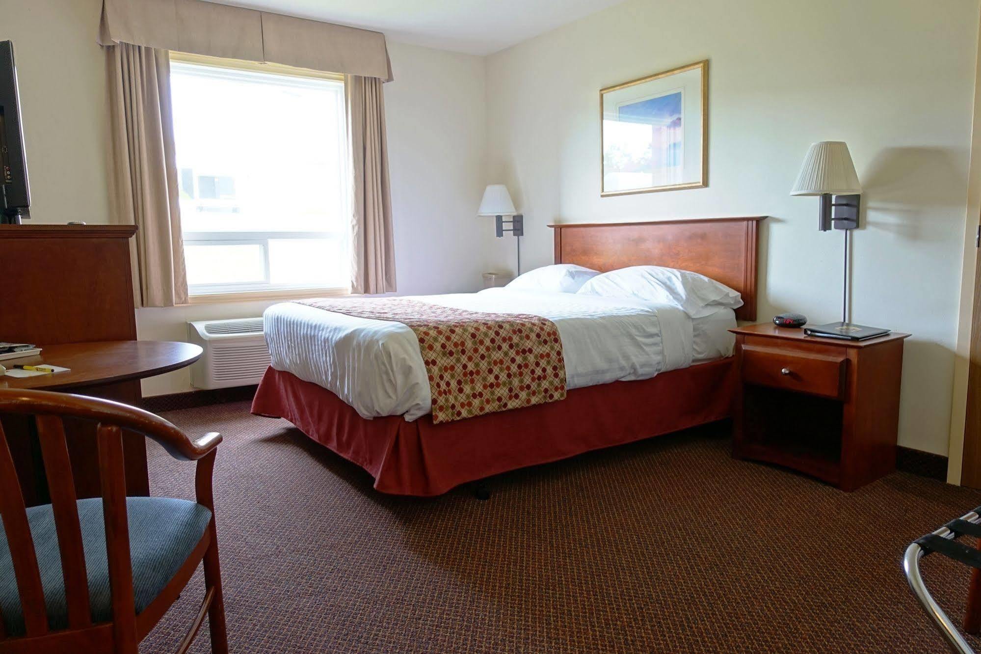 Hotel Super 8 By Wyndham Caraquet Exterior foto